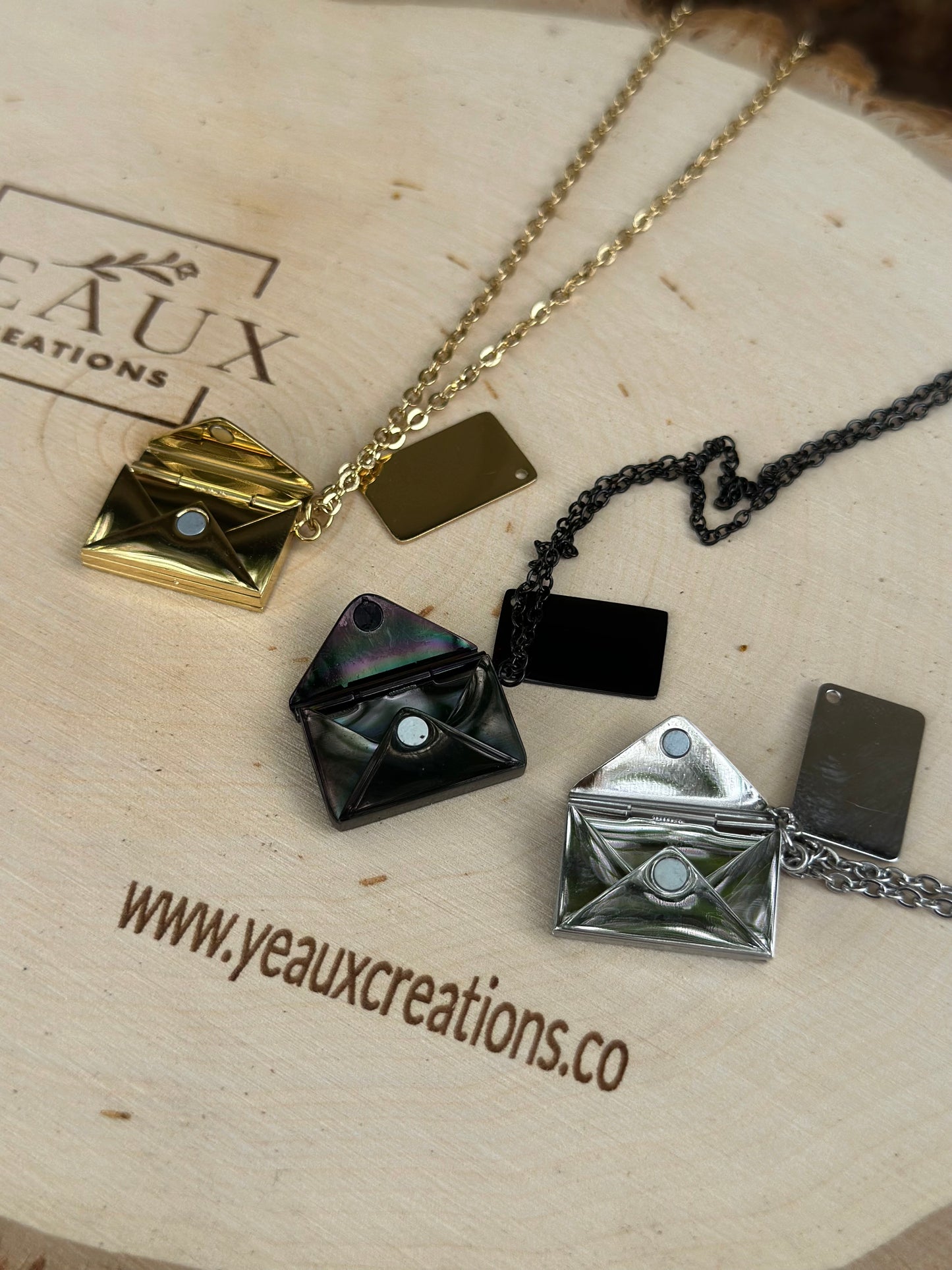 PERSONALIZED ENVELOPE/LETTER NECKLACE