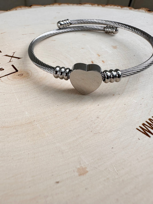 PERSONALIZED STAINLESS STEEL HEART BRACELET