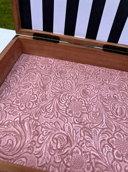 "PAH REE" CIGAR BOX PURSE
