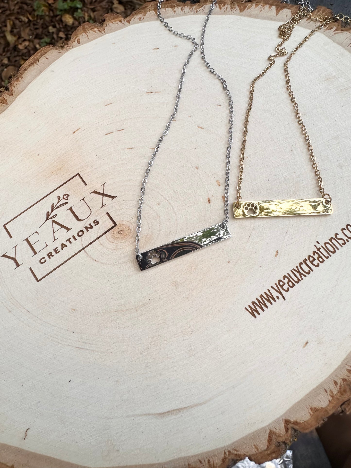 PERSONALIZED FLAT BAR OPEN PAW NECKLACE