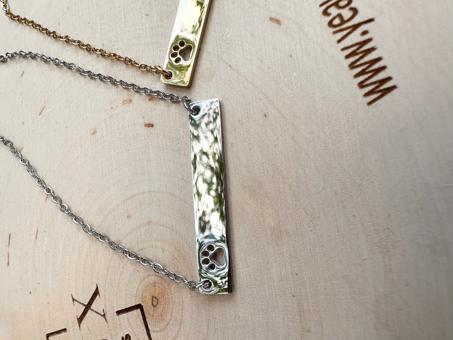 PERSONALIZED FLAT BAR OPEN PAW NECKLACE