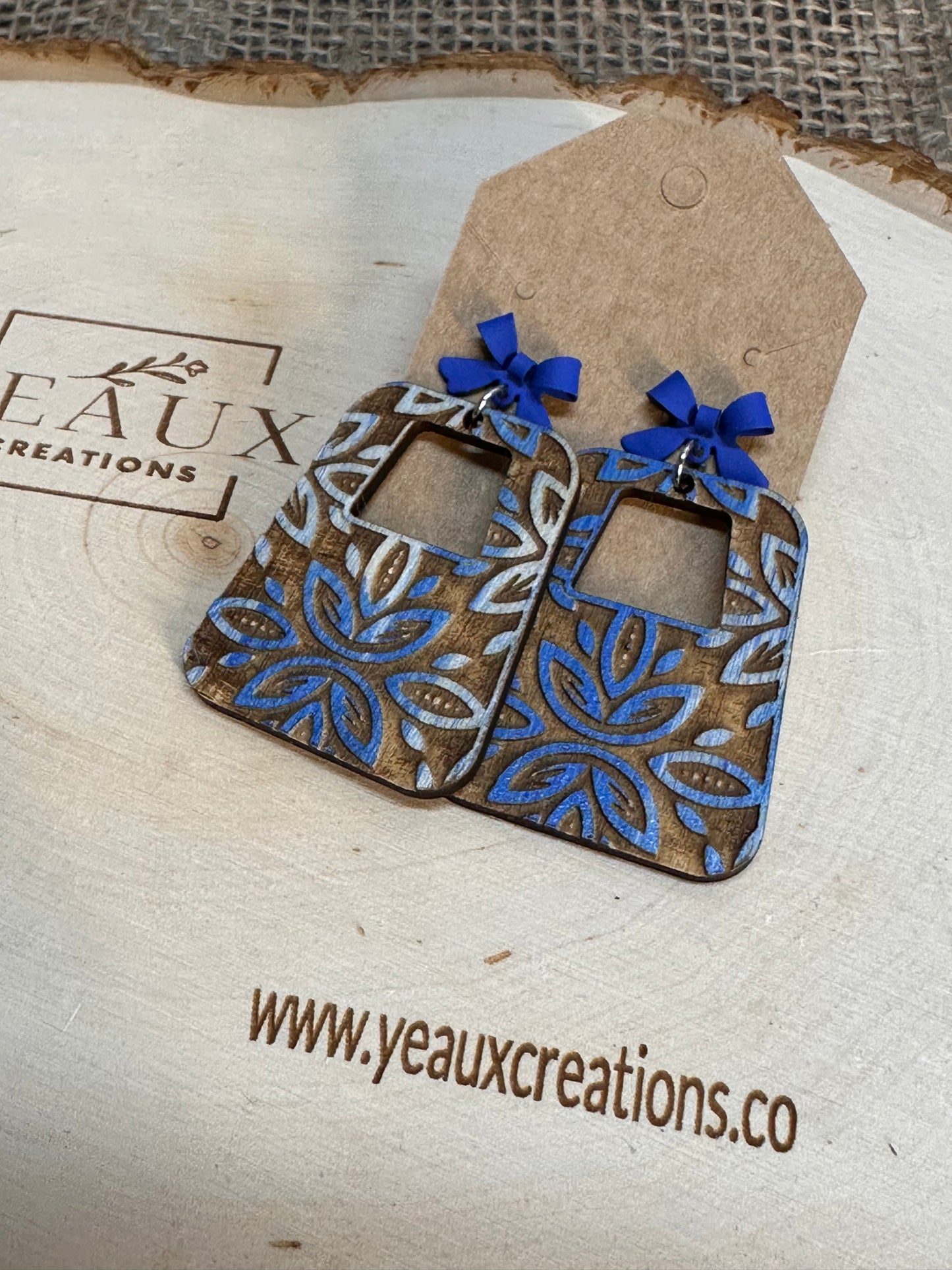 "BETTY" WOOD EARRINGS